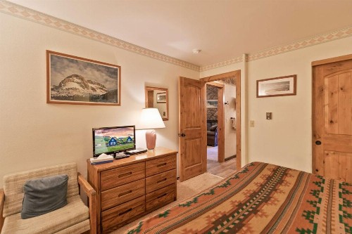 Park Place B302 - image 31