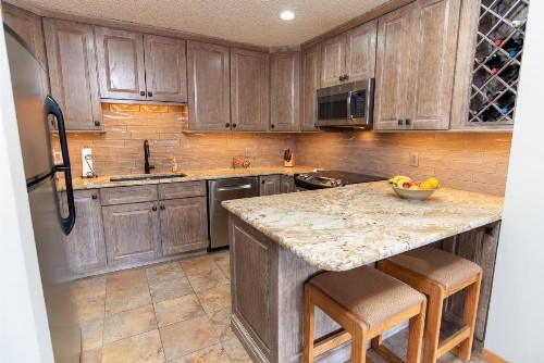 Woods Manor 301A - image 13