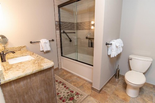 Woods Manor 301A - image 23
