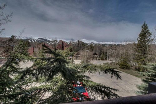 The Cozy Corral - Private Hot Tub & Walk to Town - image 2