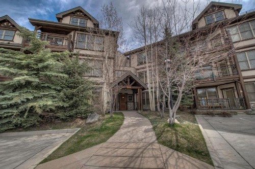 The Cozy Corral - Private Hot Tub & Walk to Town - image 6