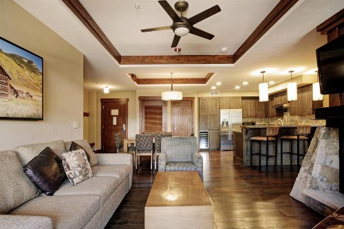 One Ski Hill Place S8211