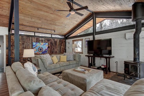 Elk Horn Cabin - image 10