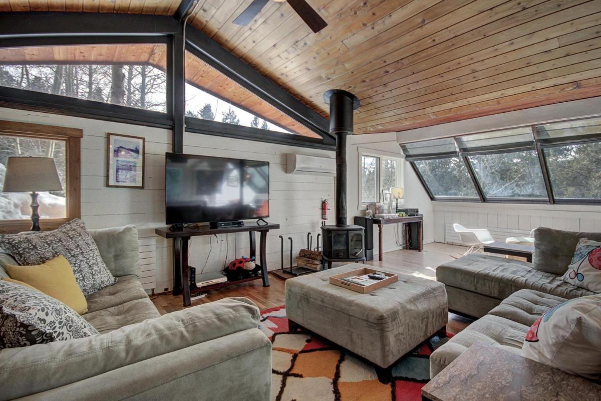 Elk Horn Cabin - image 5