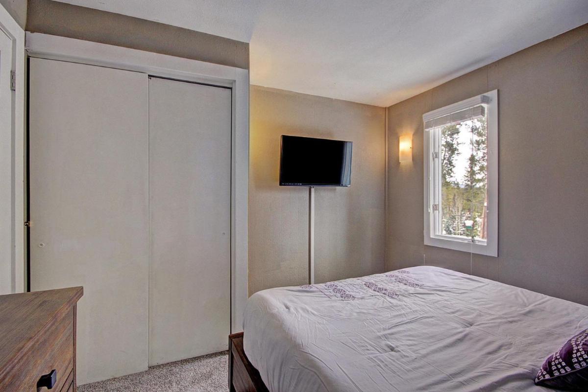Peak 8 Village E35 Condo - image 2