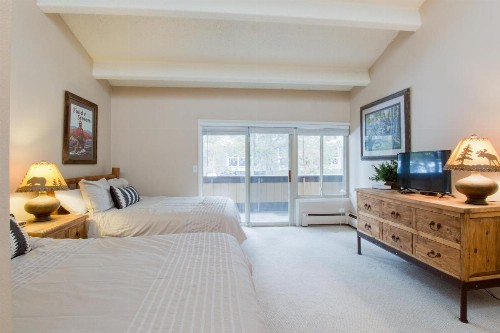 The Lift Condo - image 5