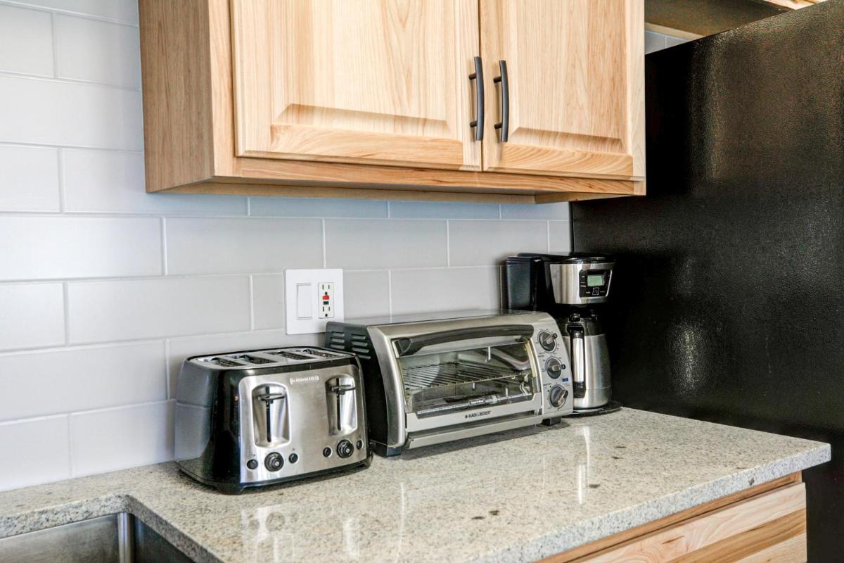 Park Place C305 - image 2