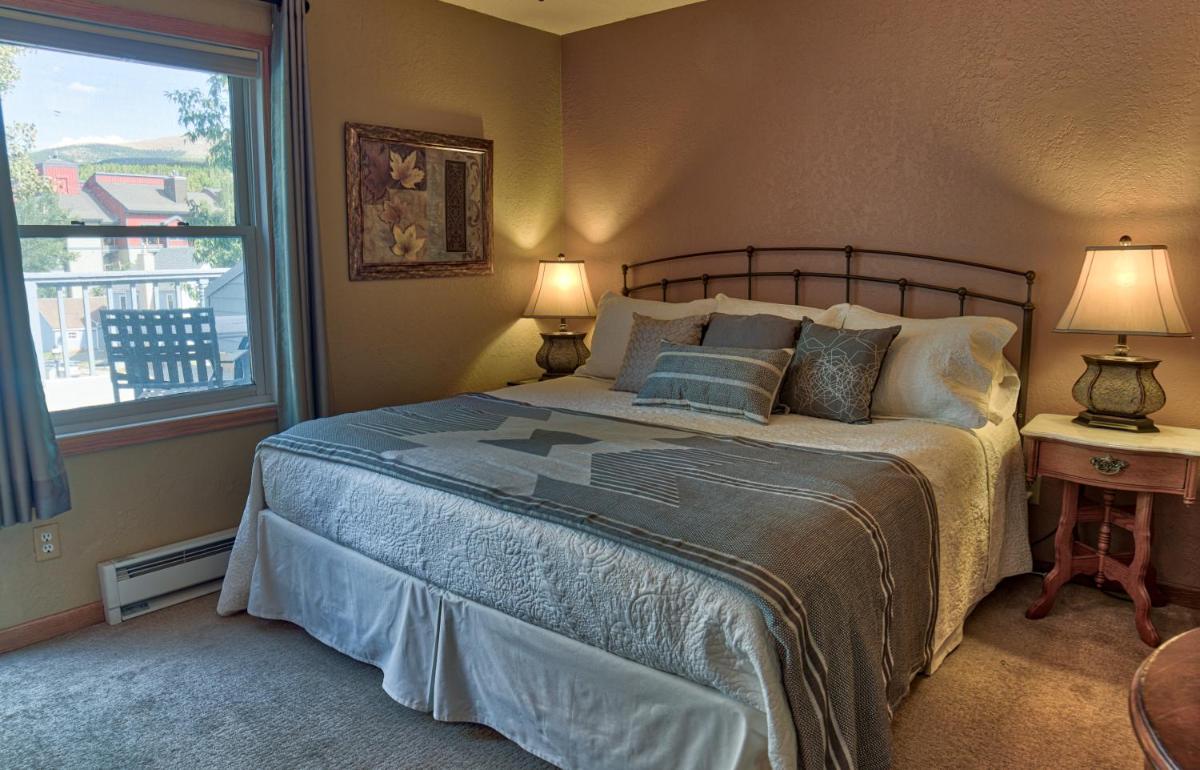 Wellington #3 (Townhome) - image 4