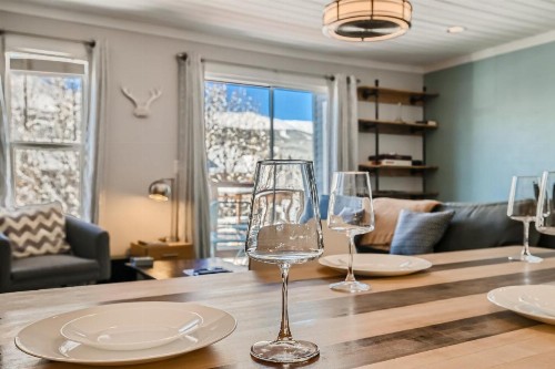 Alpine 303 Condo - image 4