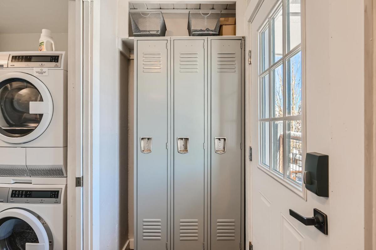 Alpine 303 Condo - image 6