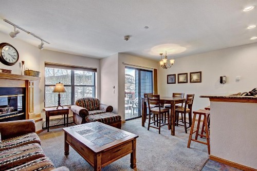 River Mtn Lodge E320
