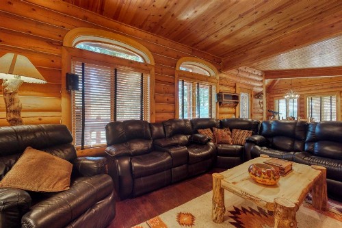 Blue River Elegance - image 6