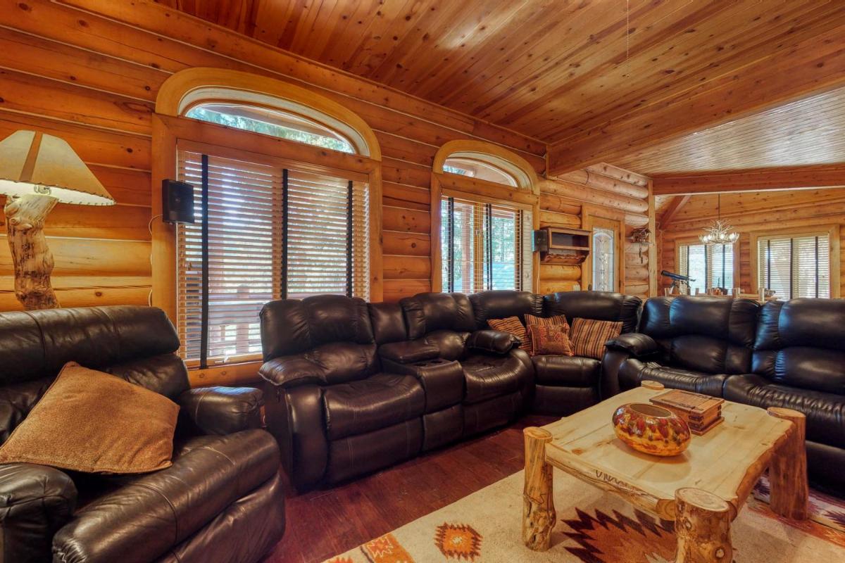 Blue River Elegance - image 6