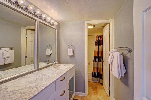 Ski & Racquet Club B-106 Condo - image 10