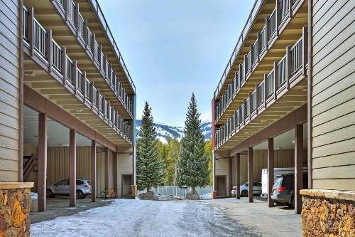 Ski & Racquet Club B-106 Condo - image 24