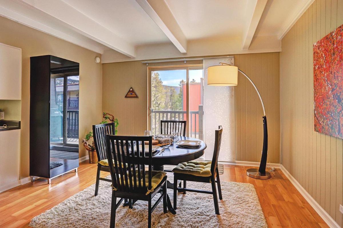 Ski & Racquet Club B-106 Condo - image 4