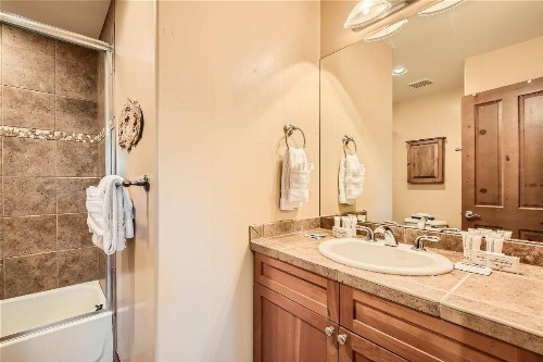 Highland Greens Spruce Townhouse - image 18
