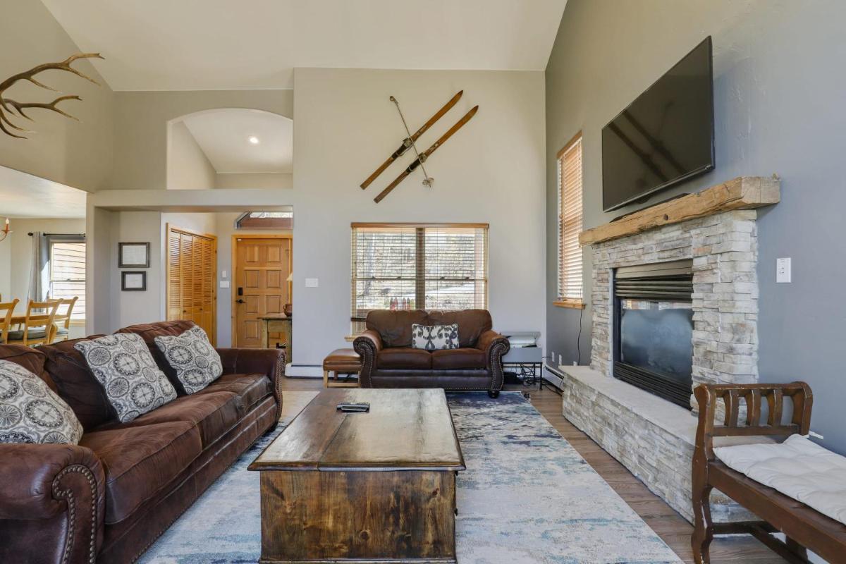 Peak 7 Mountain Lodge - Hot Tub & Expansive Views! - image 5