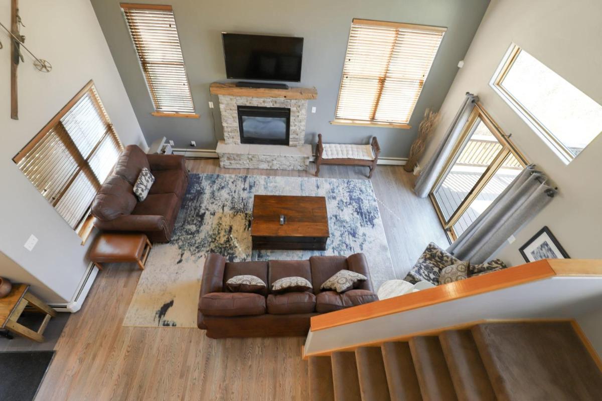 Peak 7 Mountain Lodge - Hot Tub & Expansive Views! - image 6