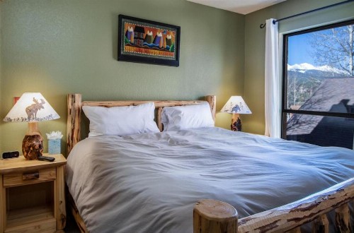Base 9 Condo - image 35