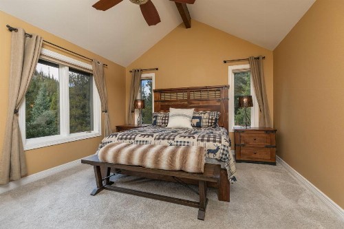 Brooks Hill Lodge - image 14