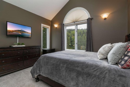 Brooks Hill Lodge - image 20