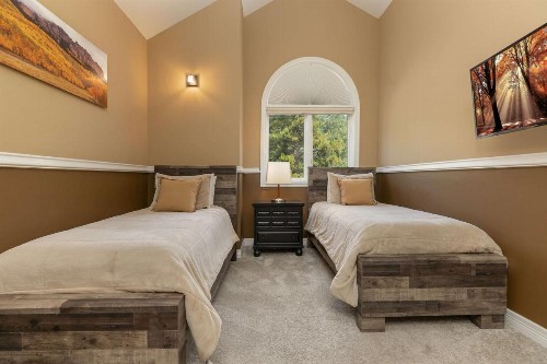 Brooks Hill Lodge - image 22