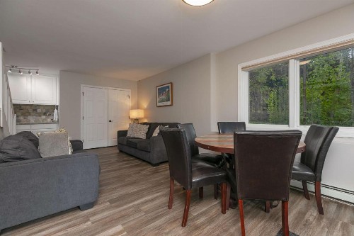 Brooks Hill Lodge - image 26