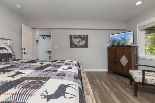 Brooks Hill Lodge - image 31