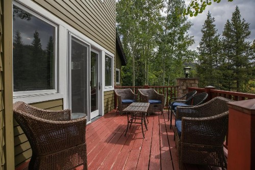 Brooks Hill Lodge - image 33