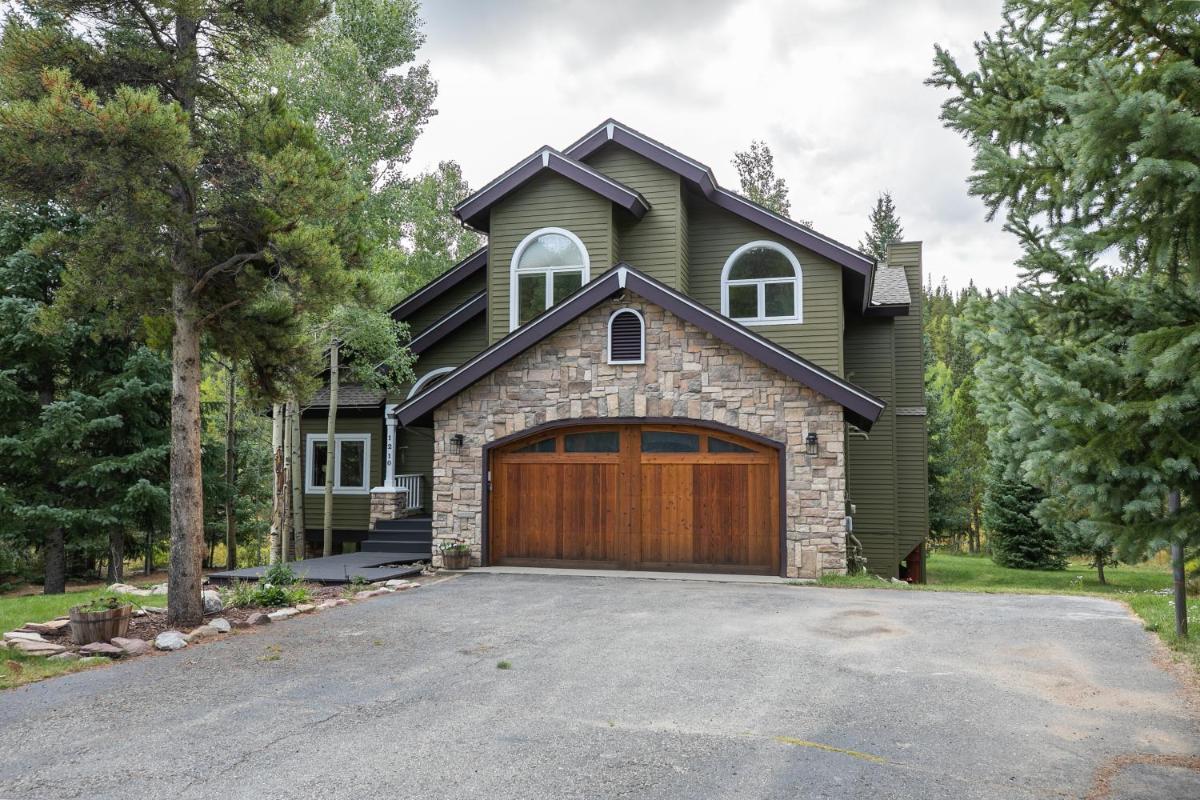 Brooks Hill Lodge - image 5