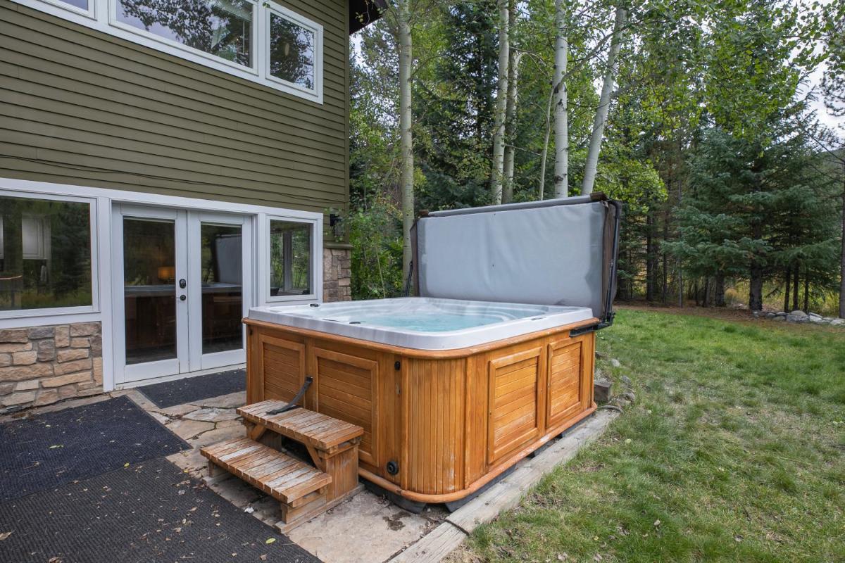 Brooks Hill Lodge - image 7
