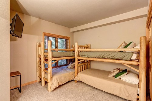 Elk Ridge 402 - image 13