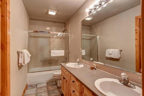 Elk Ridge 402 - image 8