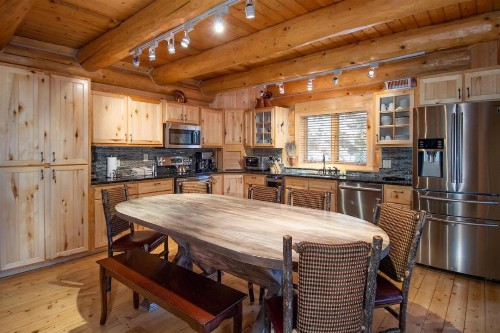 Elk Meadow Lodge - image 38