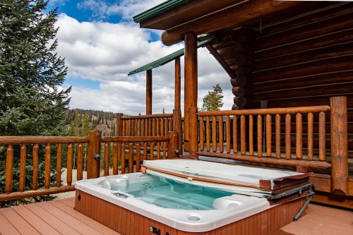 Elk Meadow Lodge - image 8