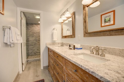 Ski & Racquet Club Condo B - image 14