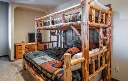 Viking Vista Retreat - image 25