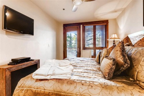 Breckenridge 2 Bedroom Condo at Blue Sky Ski-in Ski-out - image 22