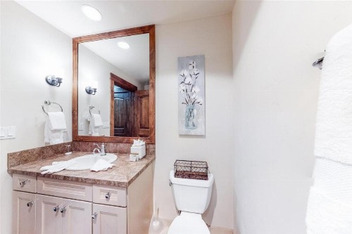 Breckenridge 1 Bedroom Condo at Blue Sky Ski-in Ski-out - image 20
