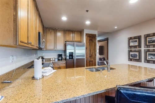 Breckenridge 1 Bedroom Condo at Blue Sky Ski-in Ski-out - image 4