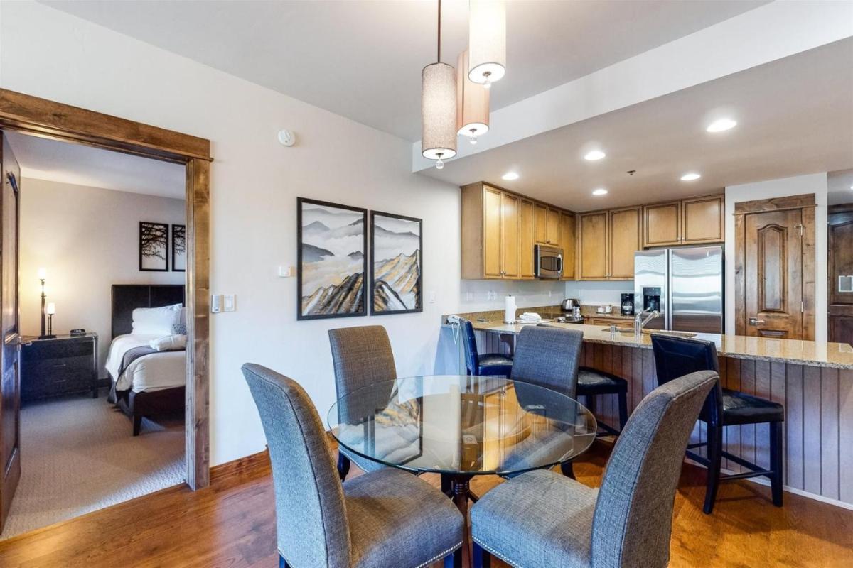 Breckenridge 1 Bedroom Condo at Blue Sky Ski-in Ski-out - image 6