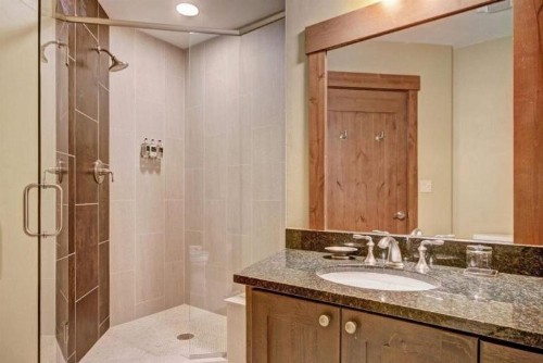 Breckenridge 4 Bedroom Condo at One Ski Hill Ski-in Ski-out concierge services - image 21