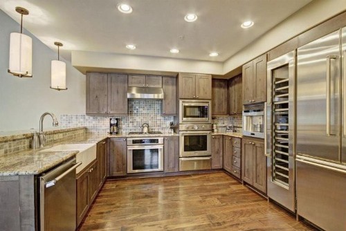 Breckenridge 4 Bedroom Condo at One Ski Hill Ski-in Ski-out concierge services - image 3