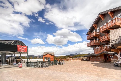 Breckenridge 3 Bedroom Condo at One Ski Hill Ski-in Ski-out concierge services - image 10