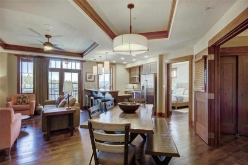Breckenridge 3 Bedroom Condo at One Ski Hill Ski-in Ski-out concierge services - image 17
