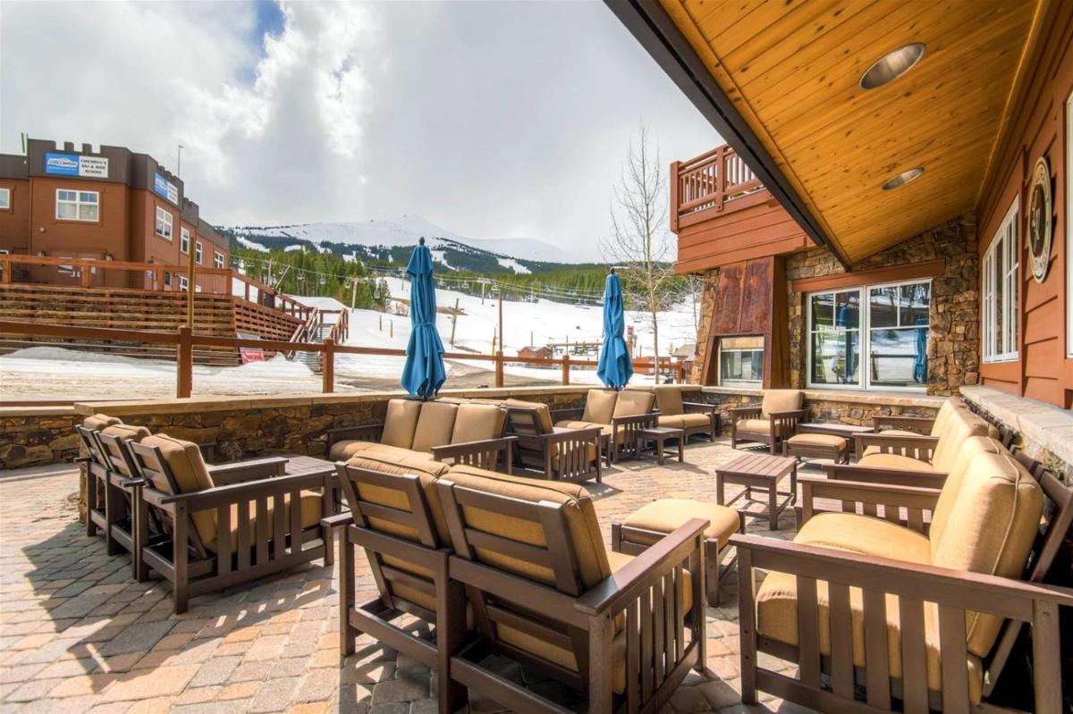 Breckenridge 3 Bedroom Condo at One Ski Hill Ski-in Ski-out concierge services - image 2