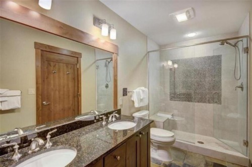 Breckenridge 3 Bedroom Condo at One Ski Hill Ski-in Ski-out concierge services - image 22