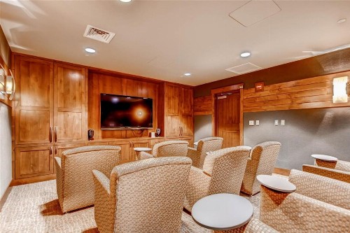 Breckenridge 3 Bedroom Condo at One Ski Hill Ski-in Ski-out concierge services - image 8