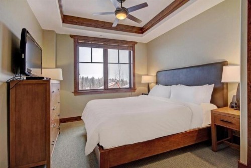 Breckenridge 1 Bedroom Condo at One Ski Hill Ski-in Ski-out concierge servies - image 22